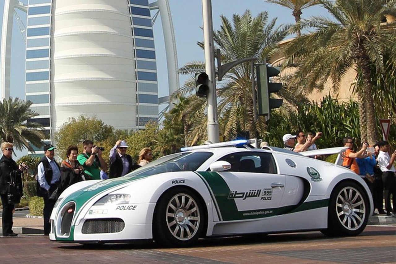 Dubai police unveil Ferrari patrol car